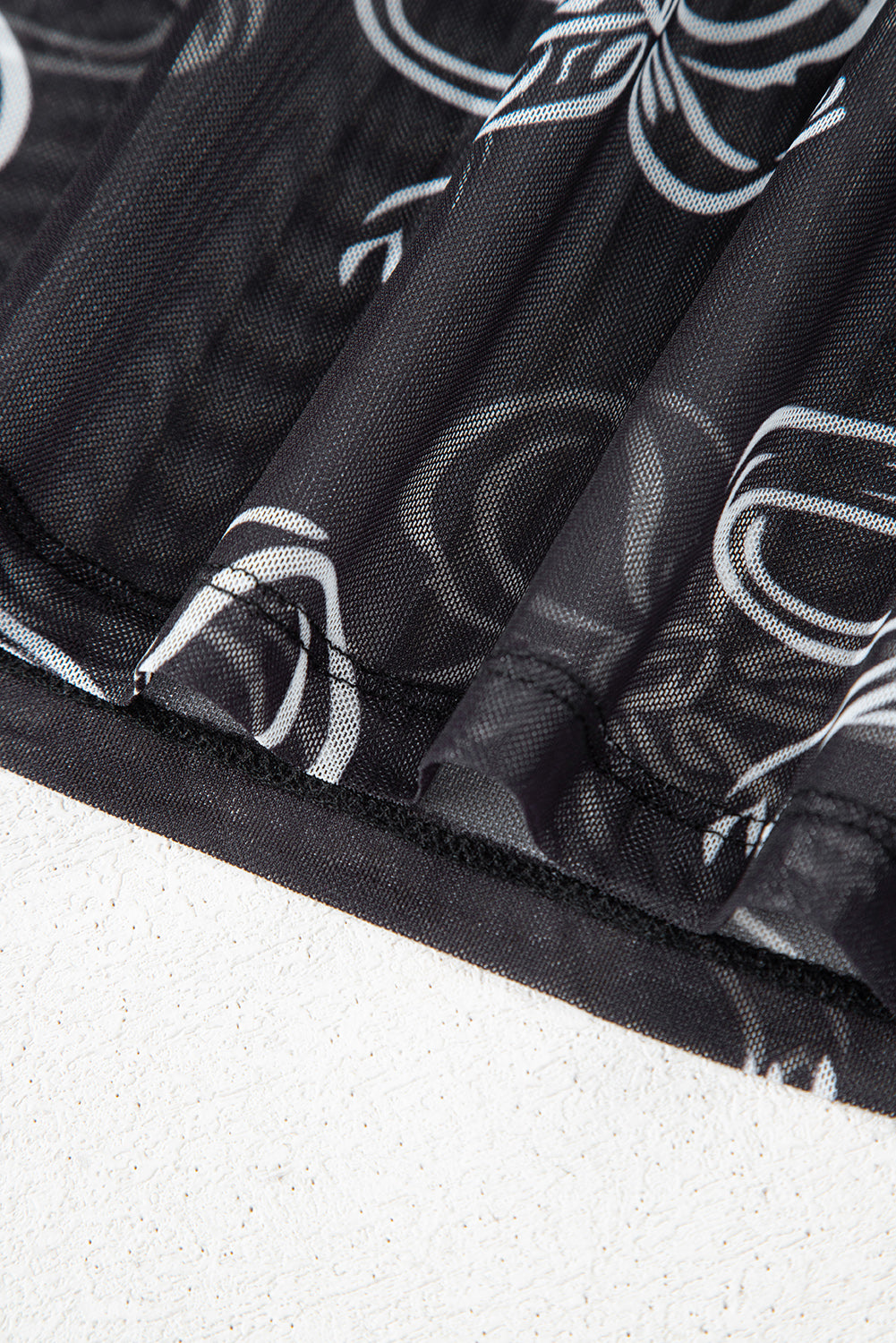 Black Round Neck Bow Print Long Sleeve Mesh Top